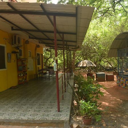 Travellers Crib Hotel Auroville Buitenkant foto