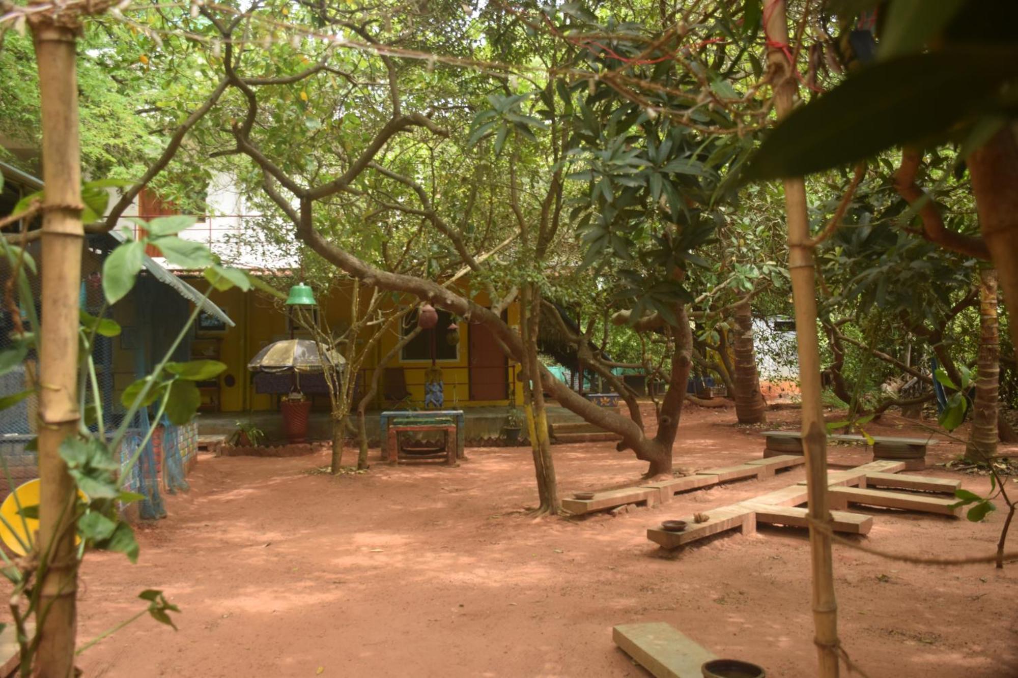 Travellers Crib Hotel Auroville Buitenkant foto