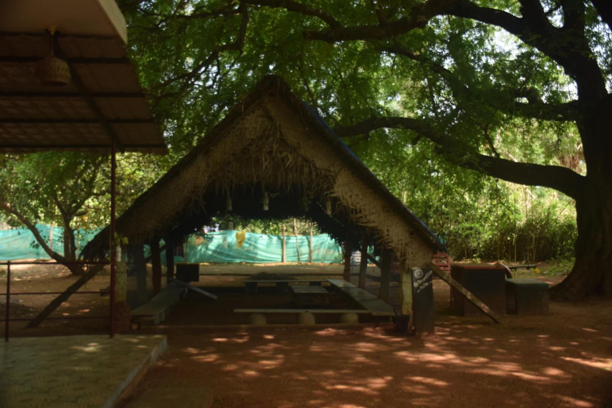 Travellers Crib Hotel Auroville Buitenkant foto