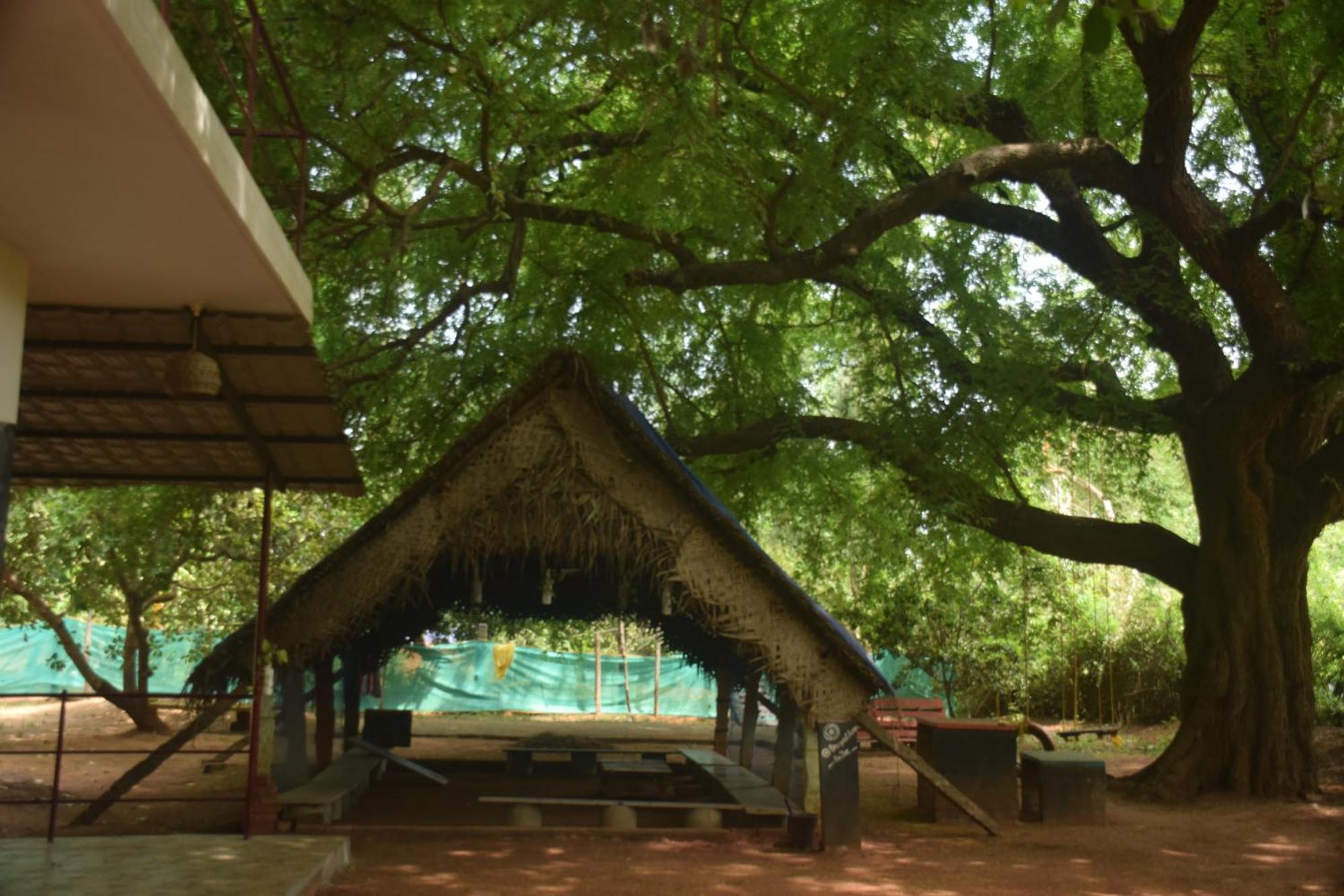 Travellers Crib Hotel Auroville Buitenkant foto