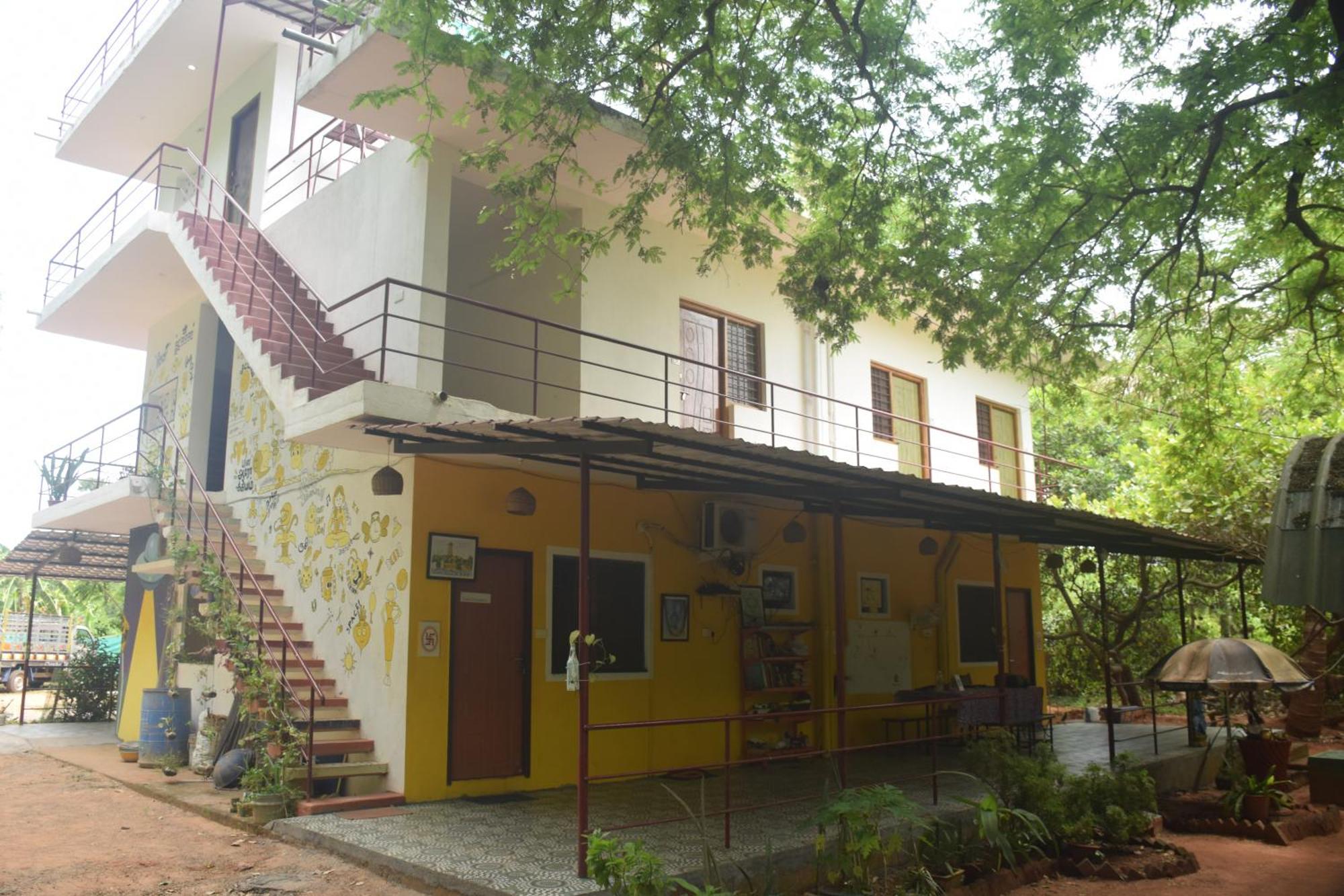 Travellers Crib Hotel Auroville Buitenkant foto